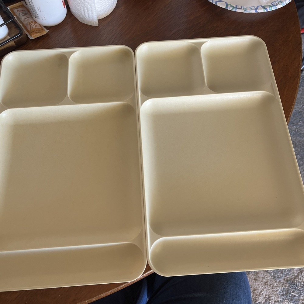2 Vintage Tupperware #1535 Divided Trays Picnic Cafeteria Dinner Lunch Camping